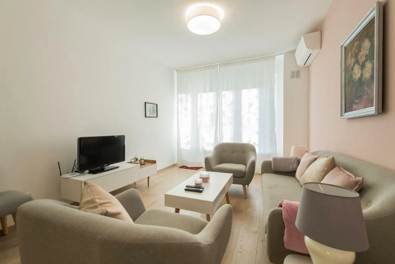 * Chic * And Spacious Apartment In Central Sofia - Patriarh Evtimiy